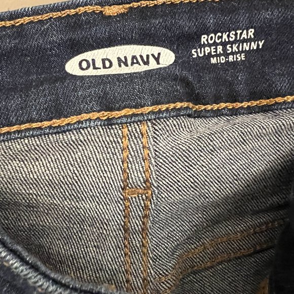 Old Navy Rockstar Super Skinny Jeans - Picture 2 of 4